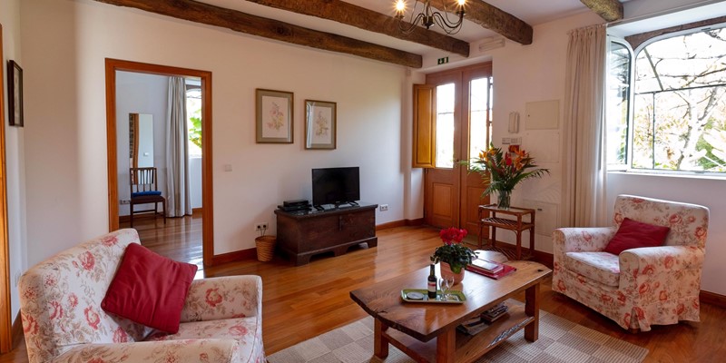 4 Our Madeira Loja Da Lenha Living Roo