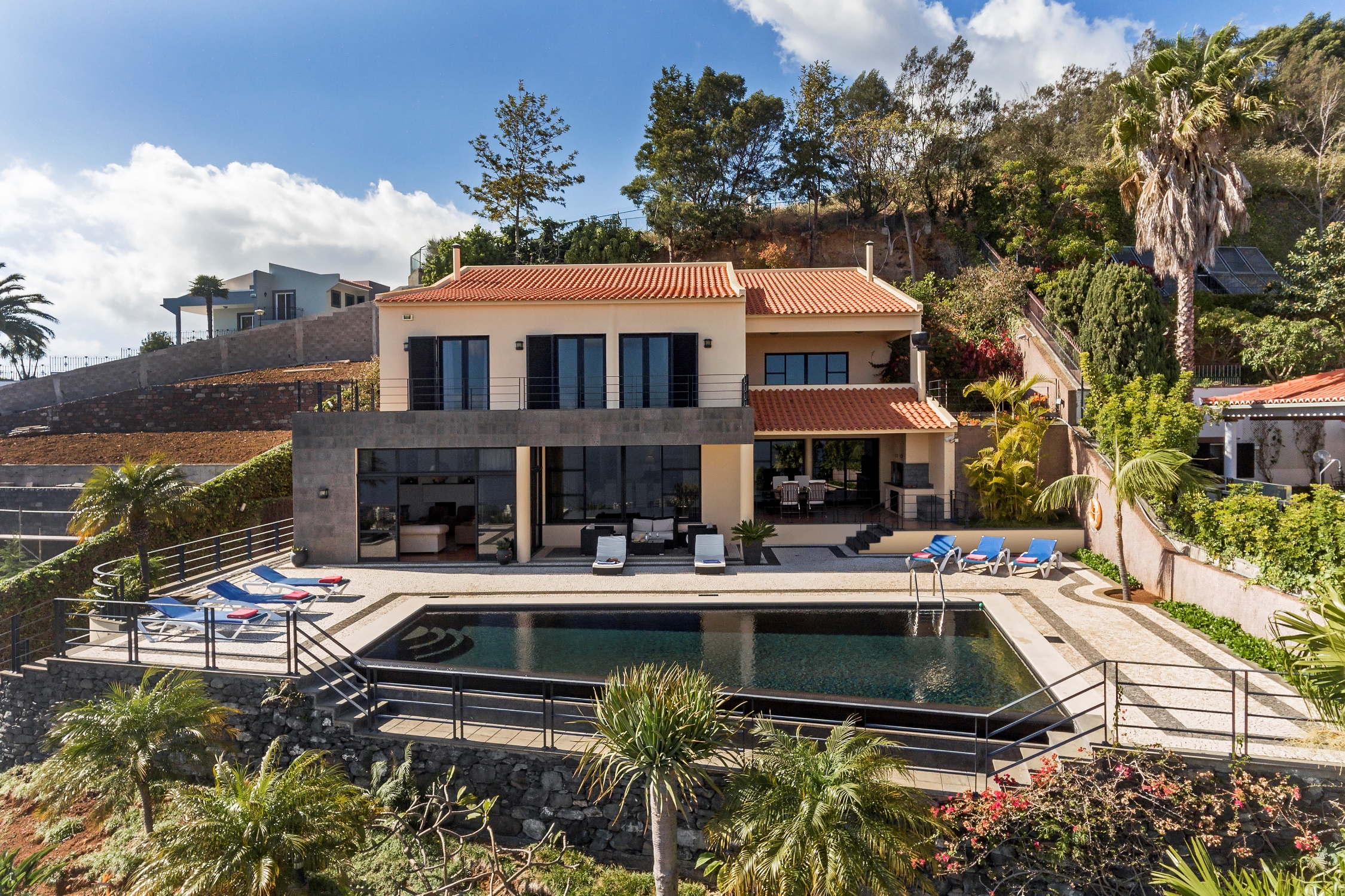 Fabulous villa, heated pool, games room, overlooking Funchal | Villa Luz 4