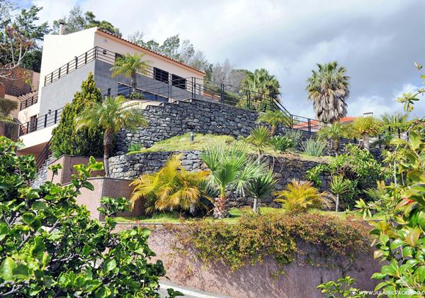 28 Our Madeira Villa Luz Exterior And Gardens