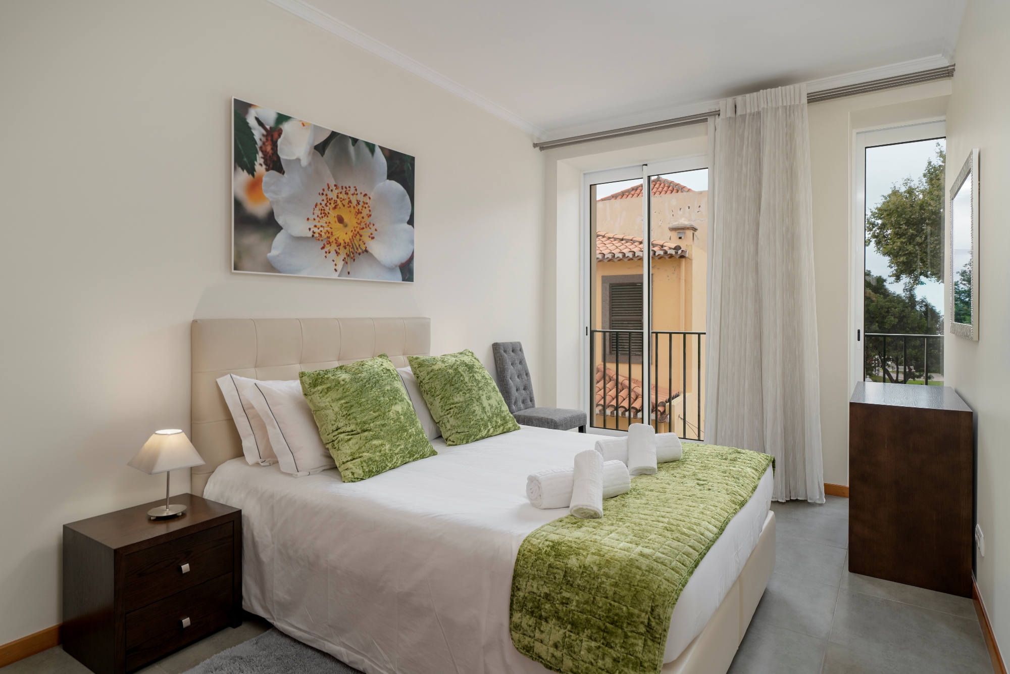 In the pedestrianised Funchal Old Town, close to amenities | Taberna Apartment 4 3