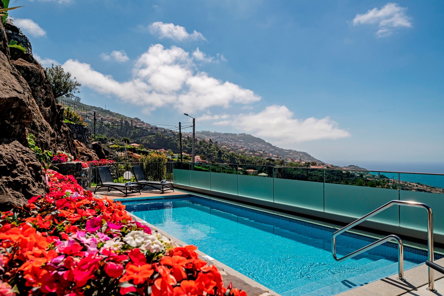 Premium contemporary villa, panoramic view over Funchal and the sea | Grandview 3