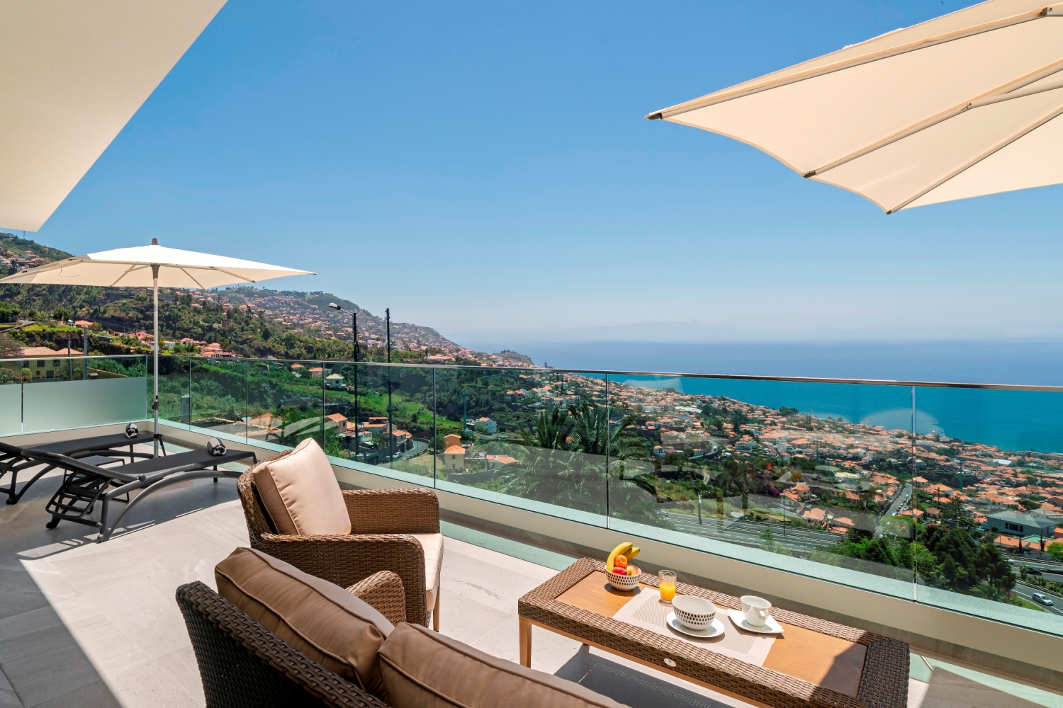 Premium contemporary villa, panoramic view over Funchal and the sea | Grandview 2