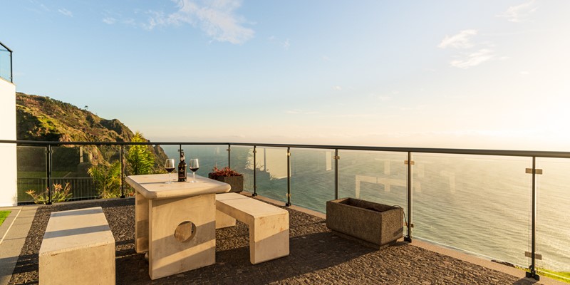 Ourmadeira Villas In Madeira Sunset Cliff Villas 7 Outdoor Dining And View