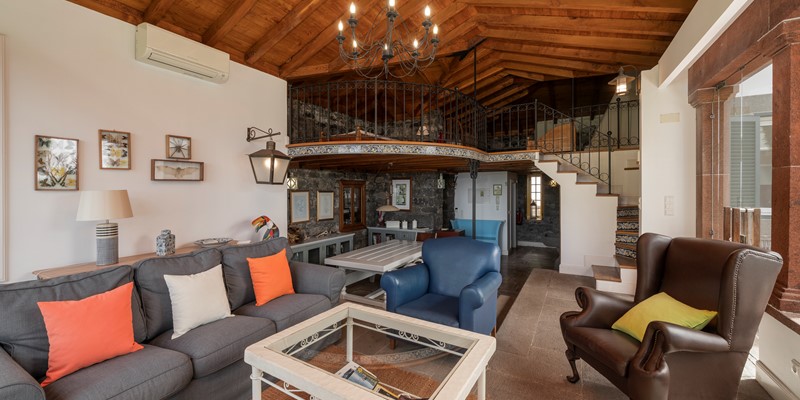 6 Our Madeira Villa Do Mar I Living Room