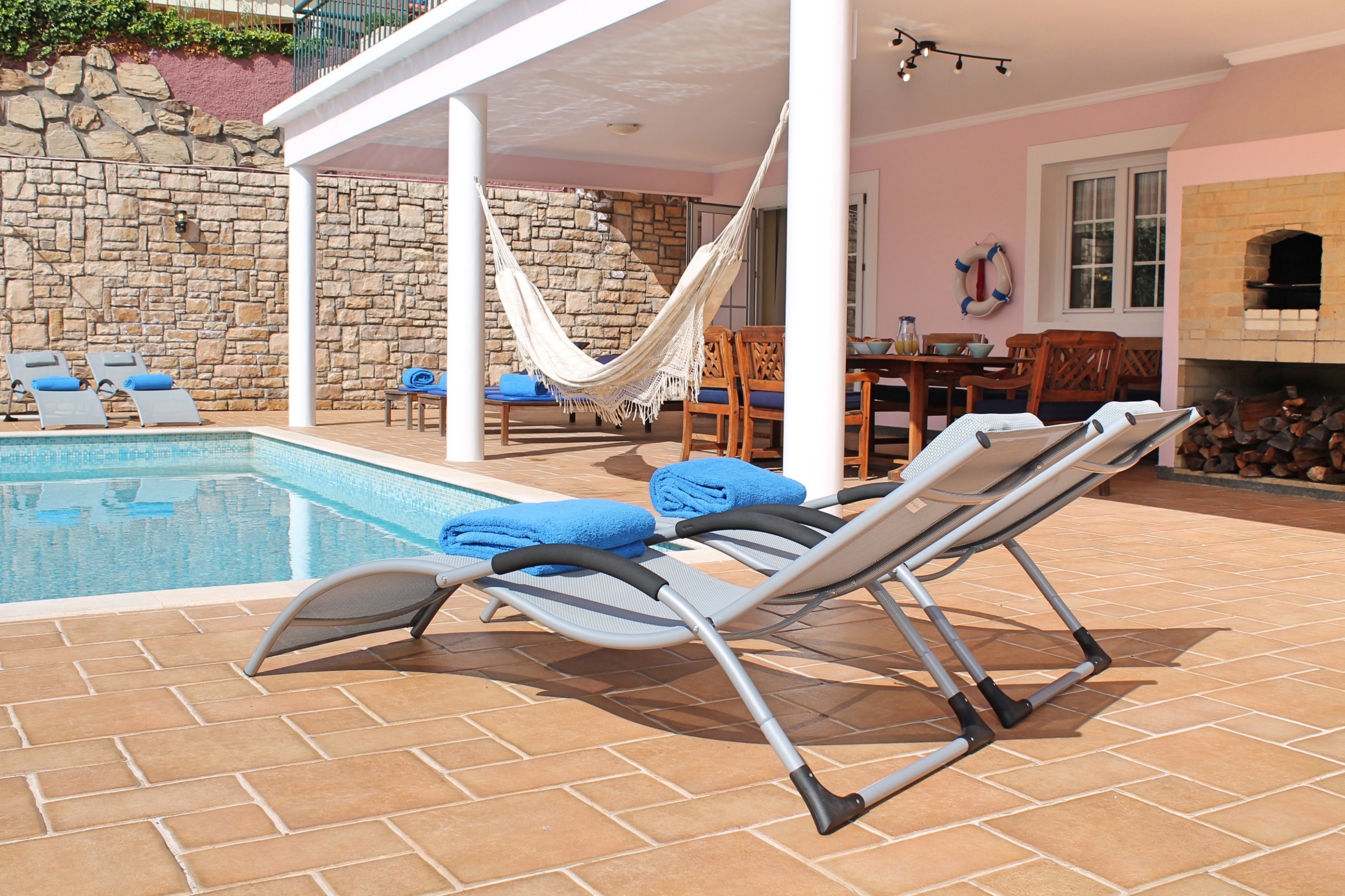 Great family villa in Funchal, pool, A/C, close to facilities | Casa Petronella 1