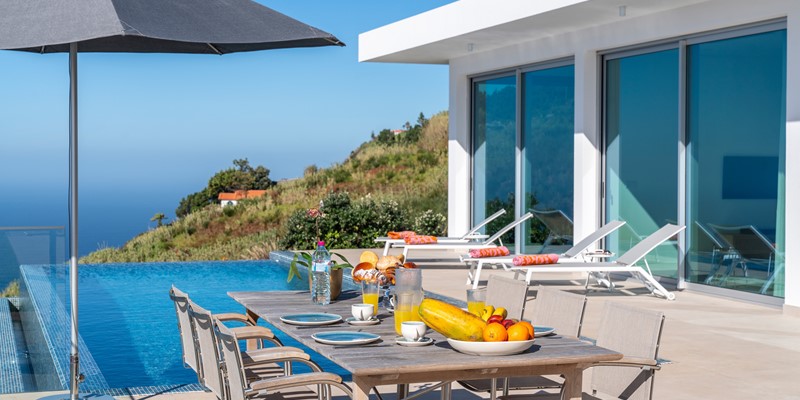 Outdoor Dining And Breathtaking Seaview At The Luxury Oceanair Villa By Ourmadeira