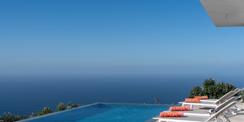 The Beautiful Infinity Pool At Oceanair Villa In Madeira With Breathtaking Seaview