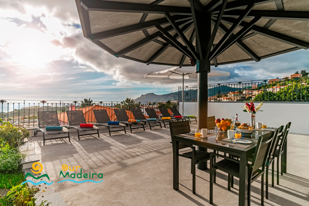 4 Our Madeira Belair Chairs And Table