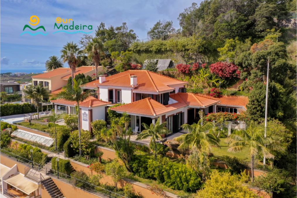 7 Our Madeira Villas In Madeira Vila Rostrum Lawn And Western Facade