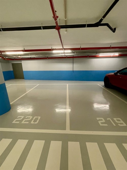 Palace Ocean Parking