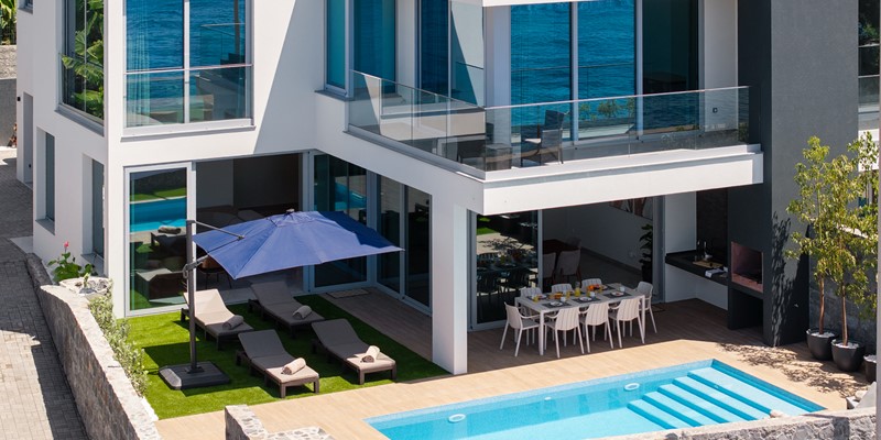 The Amaizing Outside Area And Swimmimg Pool At Beachfront By Ourmadeira