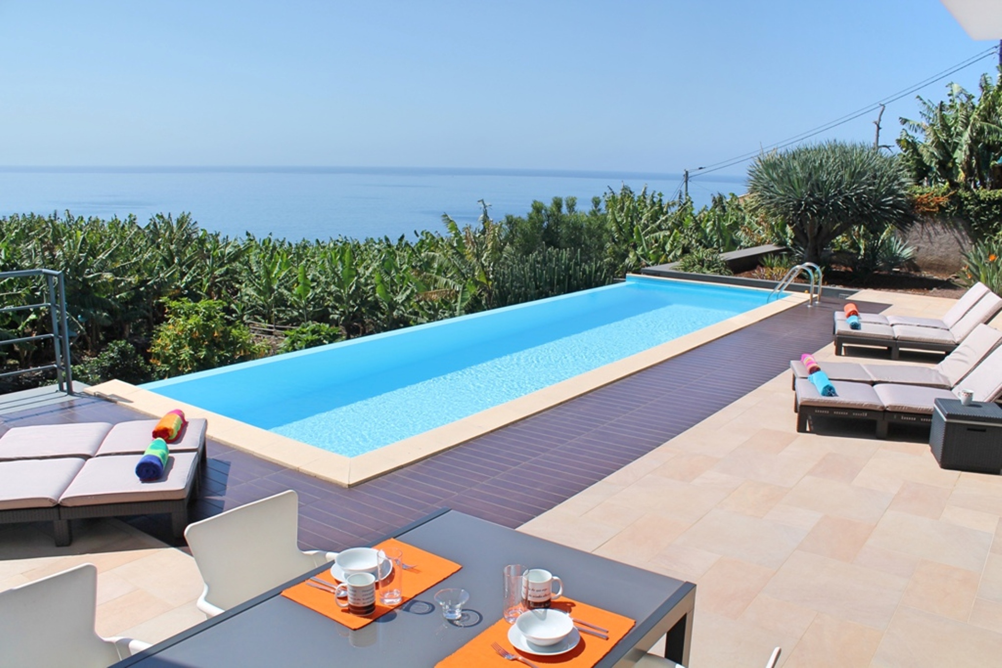 Contemporary villa, heated infinity pool, sea-views | Designhouse 2